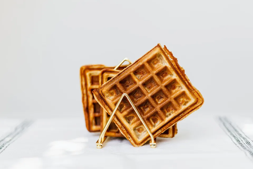 How to Cook Frozen Waffles in the Air Fryer - 2023 Recipes