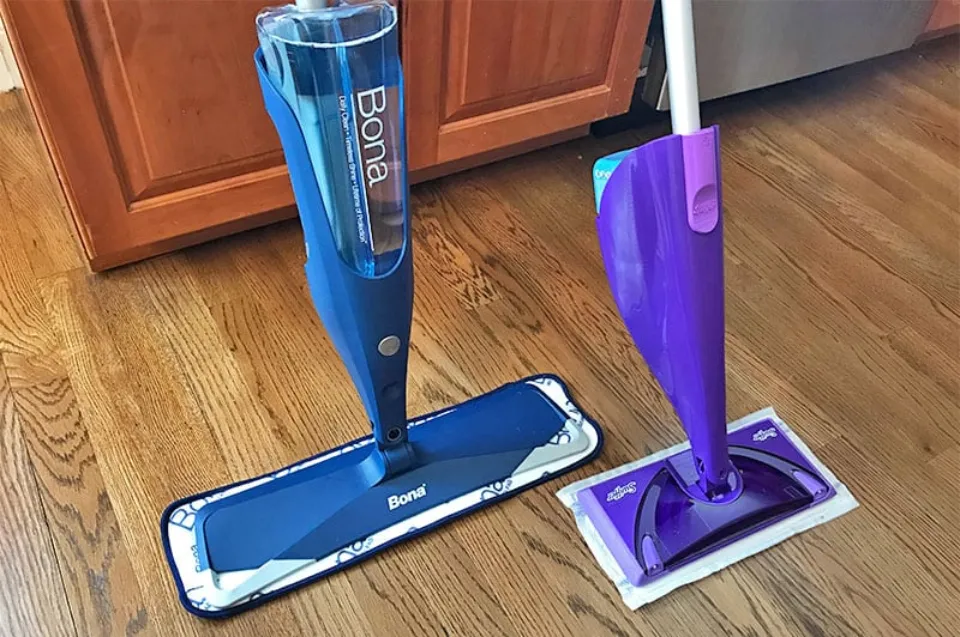 Bona Spray Mop Review 2023 - Does It Actually Clean?