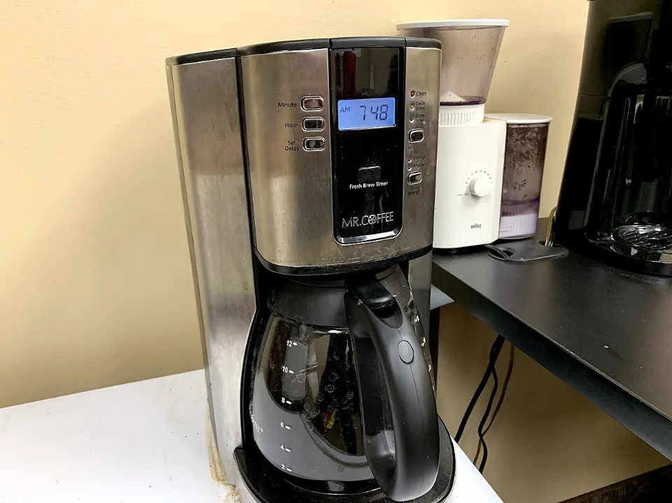How to Clean Mold Out of Coffee Maker - Can I Use Vinegar?