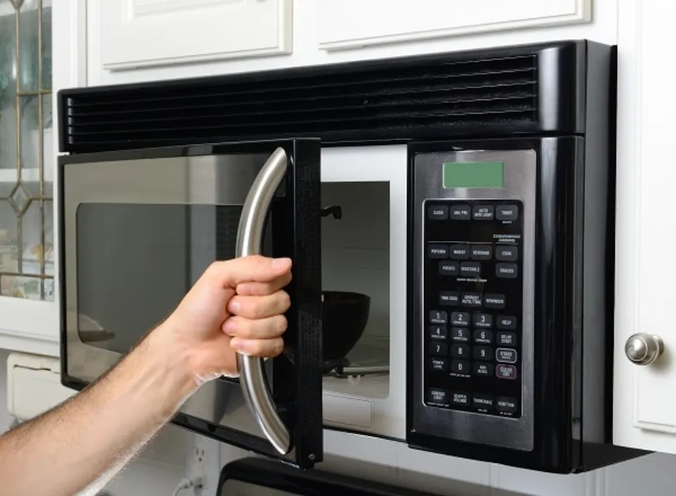 What Does "PF" Mean On A Microwave & When Does It Appear