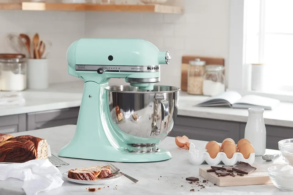5 Reasons Why Are KitchenAid Mixers So Expensive - Is It Worth It?