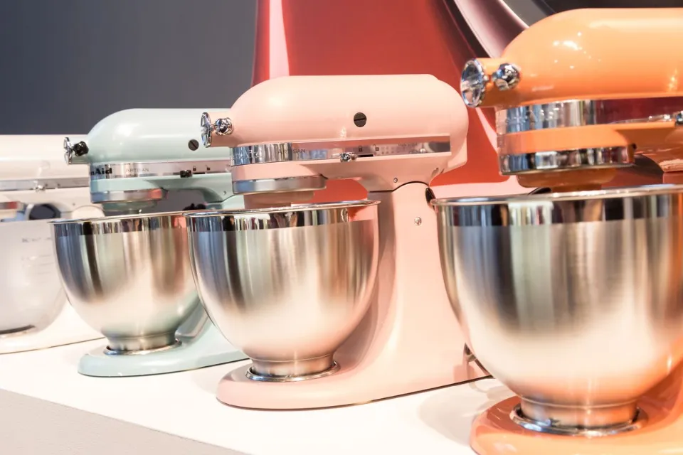 5 Reasons Why Are KitchenAid Mixers So Expensive – Is It Worth It?