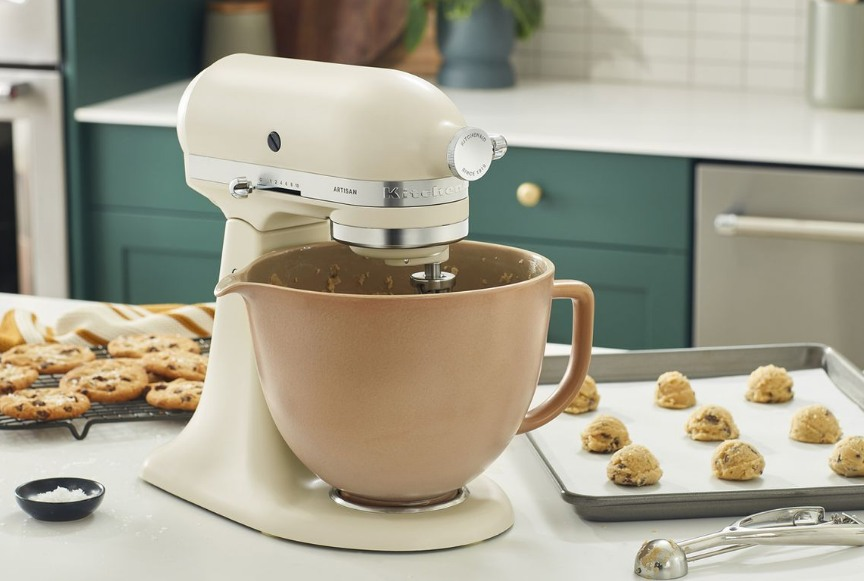5 Reasons Why Are KitchenAid Mixers So Expensive - Is It Worth It?