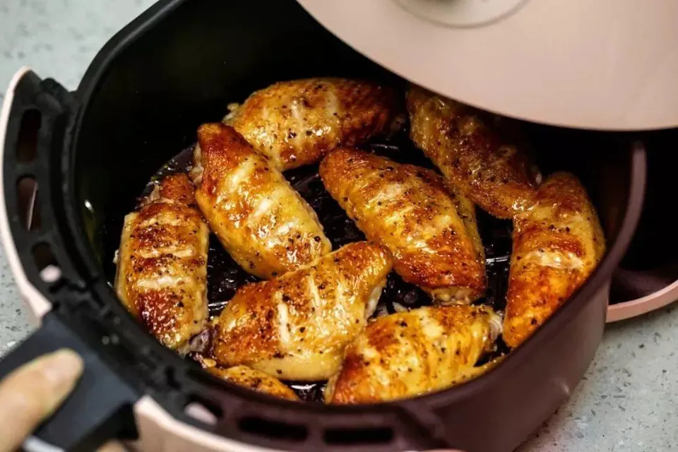 Why Does My Air Fryer Not Working – Possible Issues & Solutions