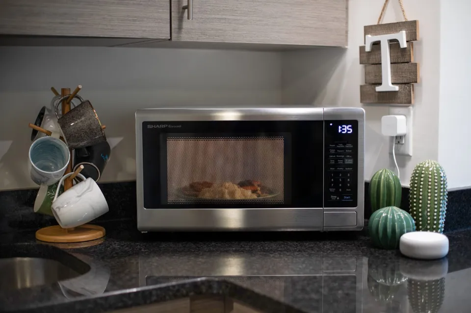 Can An Air Fryer Replace A Microwave - Can I Use Air Fryer to Reheat Food?