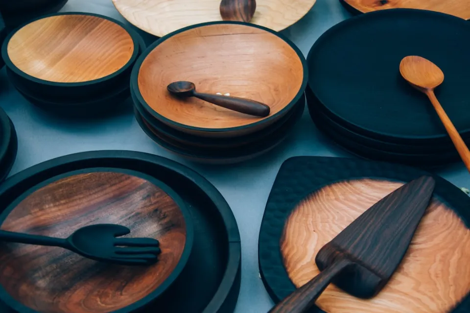 Can You Microwave Wooden Bowls – Is It Safe to Put Bamboo in It?