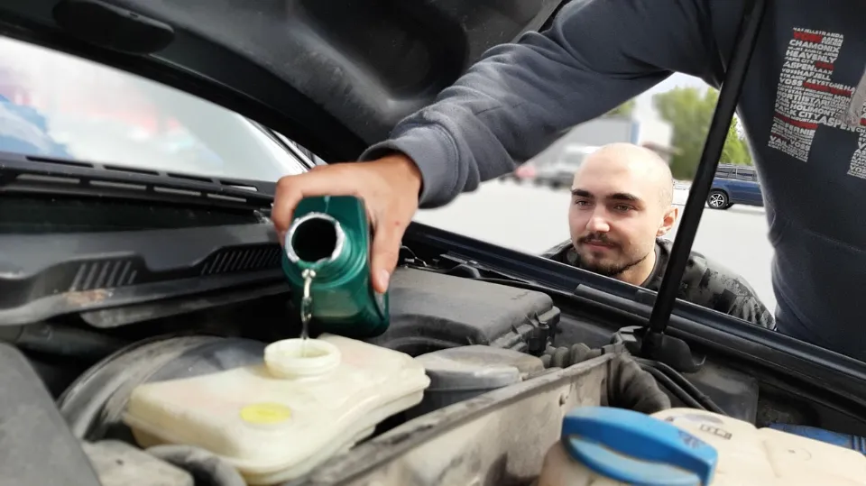 Can You Mix Regular & Synthetic Oil - Is It Safe to Use?