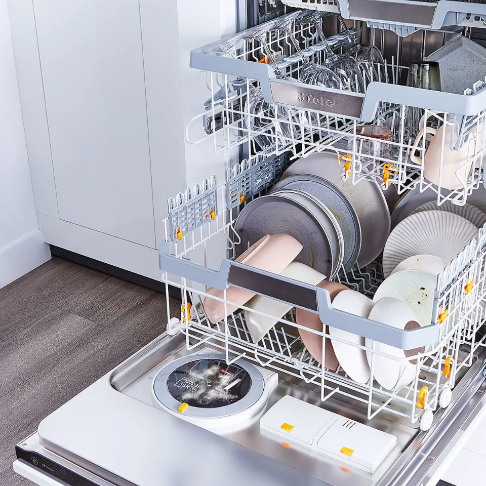Miele vs Bosch Dishwasher - Which One is Better to Use?