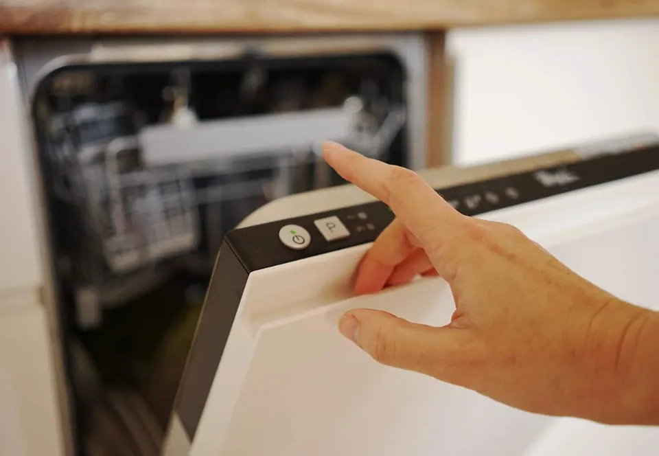 Miele vs Bosch Dishwasher - Which One is Better to Use?