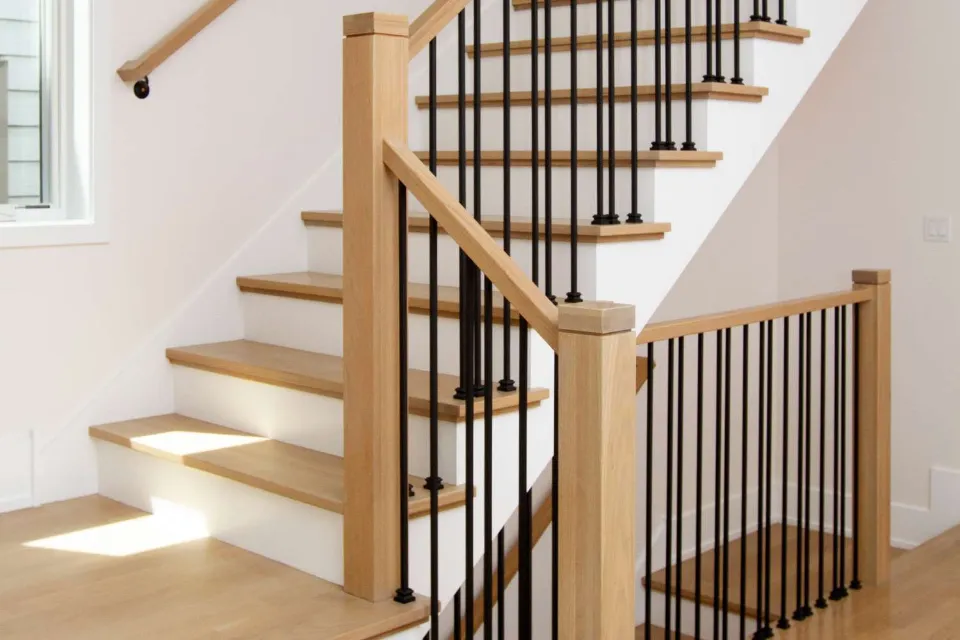 White Stair Risers vs Wood - ‎Which Performs Better?